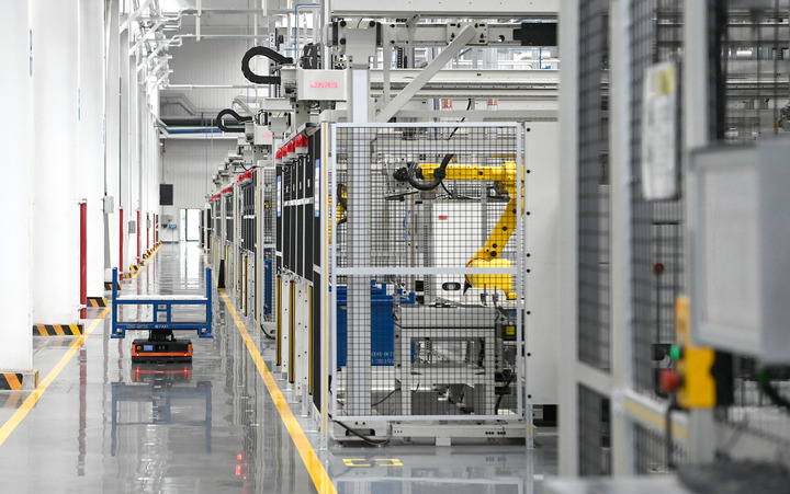 從“中國制造”邁向“中國智造” 工業(yè)互聯(lián)網(wǎng)萬億規(guī)模賦能產(chǎn)業(yè)升級(jí)